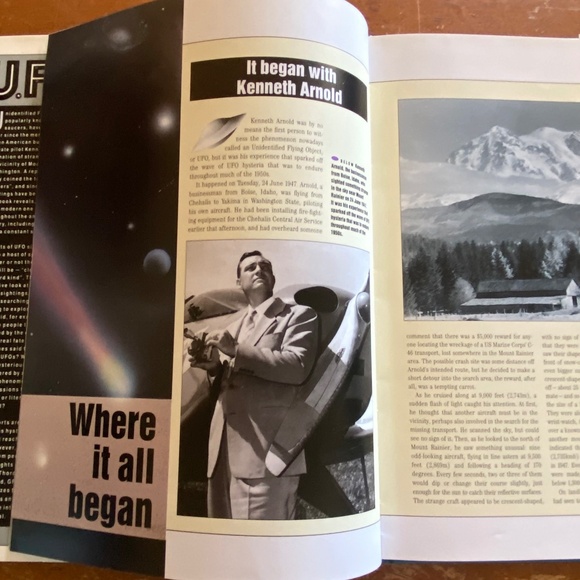 Smithmark Teal Illustrated UFO Hardcover Book Coffee Table 1992 Sci-Fi Retro - Picture 11 of 16